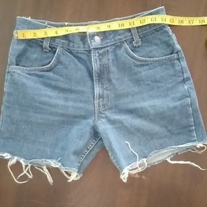 Vintage jean Levi's denim cutoffs